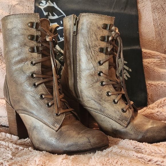 Freebird By Steven RARE Hollis